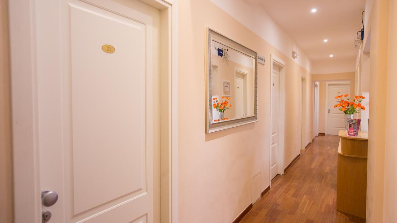 Hotel Martino Ai Monti روما المظهر الخارجي الصورة